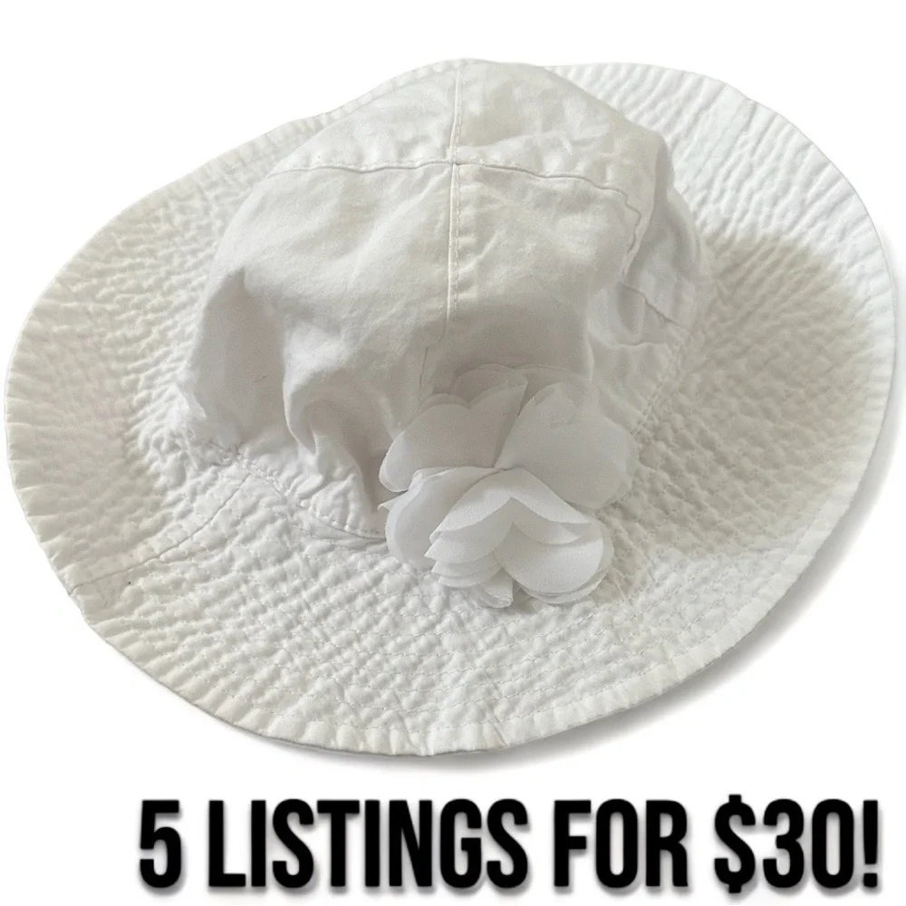 Carter’s 0-9 month baby girl white sun hat floral